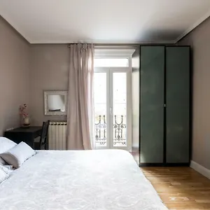 https://downtown-apartment.basquecountryhotels.org
